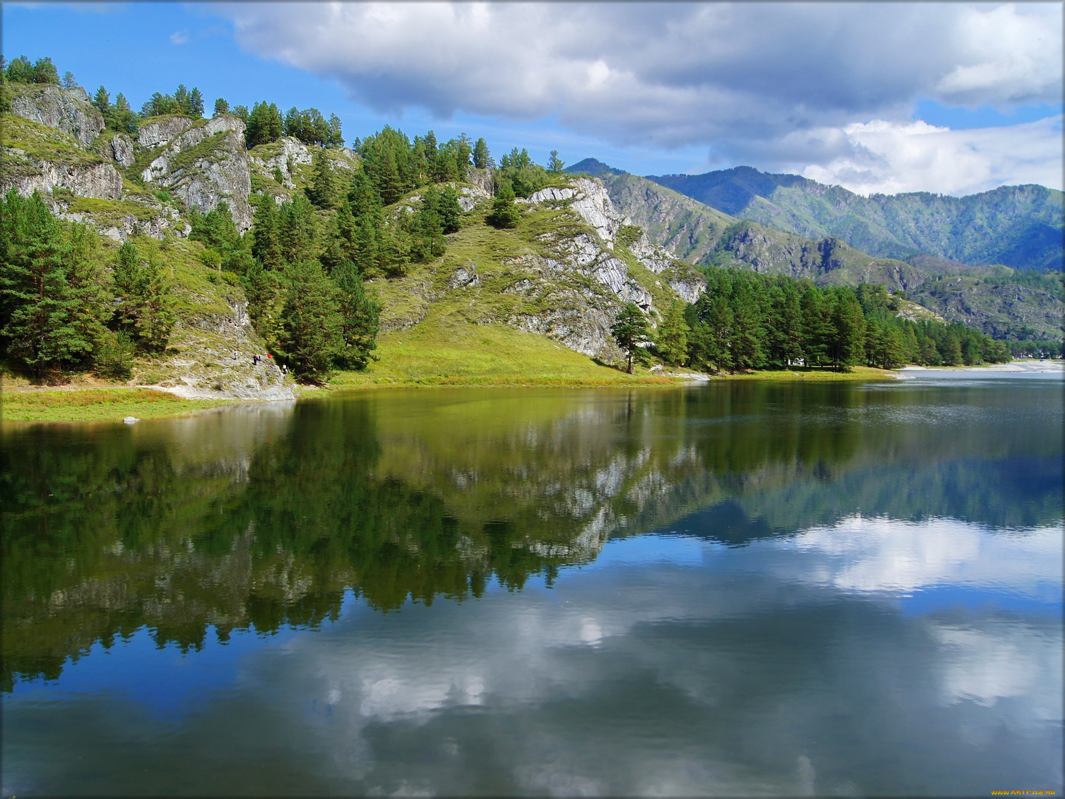 Тема реки и озера. Озеро зеркальное Алтайский край. Зеркальное озеро горный Алтай. Бадукские озера. Голубое озеро Абхазия.